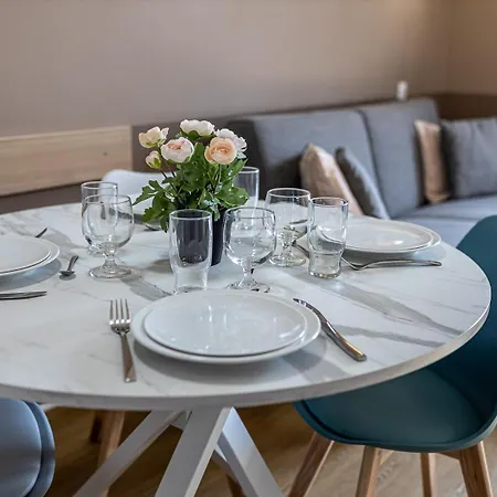 Disneyland Appartements familial avec piscine intérieur et navette gratuite Serris Esterno foto