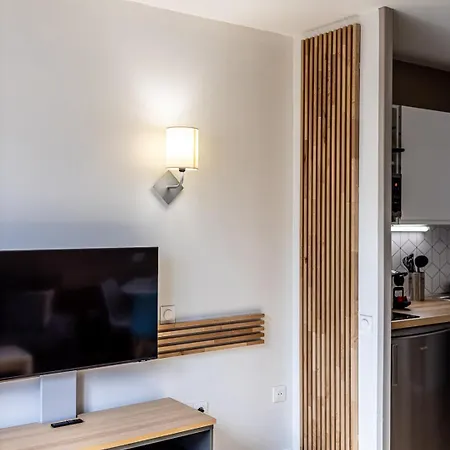 Disneyland Appartements familial avec piscine intérieur et navette gratuite Serris Esterno foto
