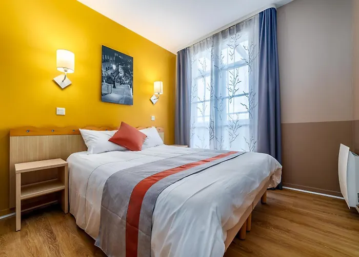Disneyland Appartements Familial Avec Piscine Interieur Chauffe, Parking Gratuit A 5 Minutes Des Parcs