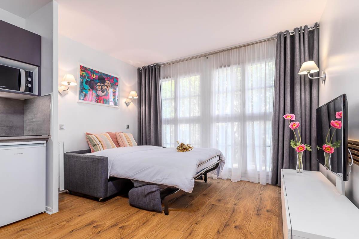 Disneyland Familial Avec Piscine Interieur Chauffe, Parking Gratuit A 5 Minutes Des Parcs Serris